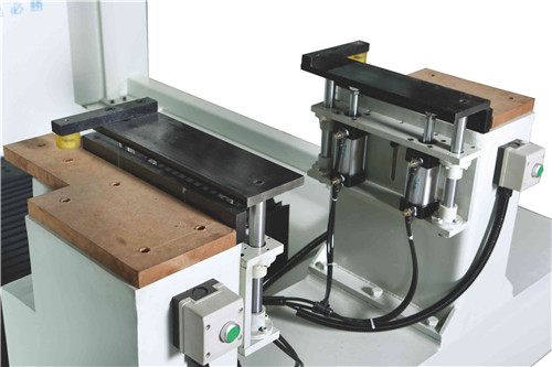 May_phay_mong_cnc_5_truc_1