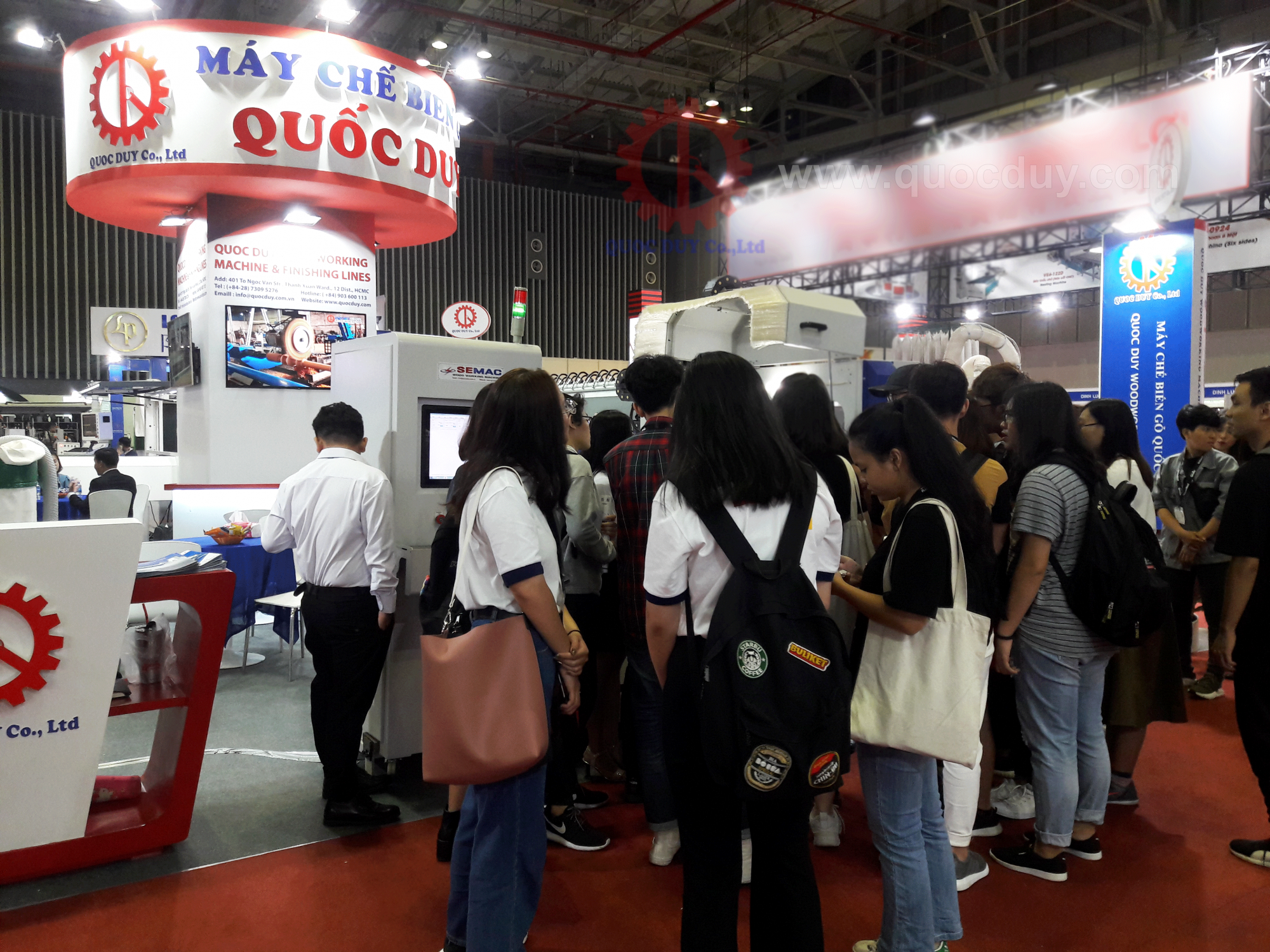 hinh-trong-trien-lam-3