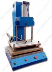 PLASTIC INJECTION MACHINE