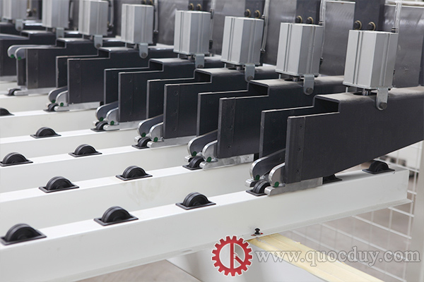 Feeding gripper | Quoc Duy