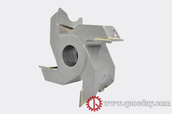 dao-tubi-ban-nguyet-4-canh